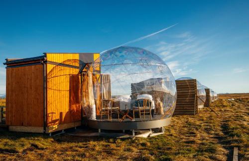 Hella Casa | Aurora Igloo South