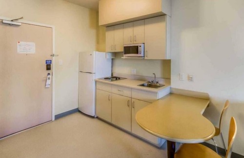 Estevan Hotel | Motel 6 Estevan, SK