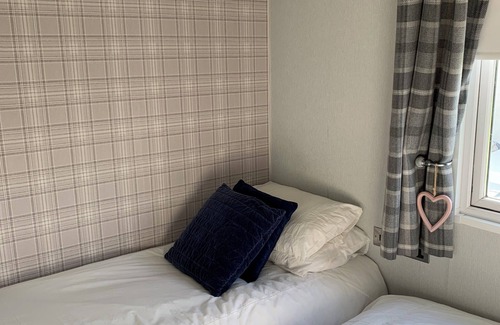 Lossiemouth Cabina | Aurora luxury beach lodge at silver sands lossiemouth 2 minute walk to beach