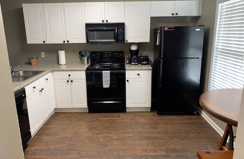 Auburn Condominio | AUsome condo - 2BR/2.5BA - Selling 205-516-1222