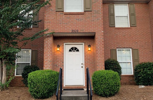 Auburn Condominio | AUsome condo - 2BR/2.5BA - Selling 205-516-1222
