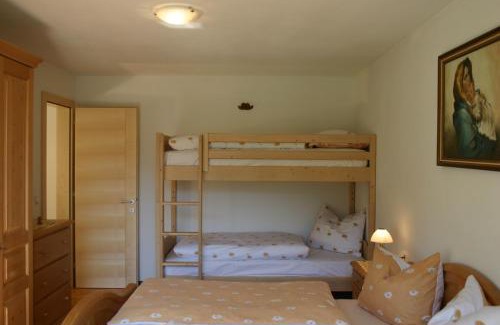 Laas Apartamento | Ausserloretzhof Ferienwohnung "Fernerblick"