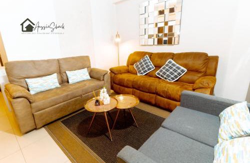 Bagumbayan Apartamento | Aussie Shack - 2BR Modern Condo with Skyline View
