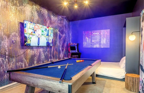 East Cesar Chavez Casa | Austin 5BR Icon Mansion 6min to RaineySt