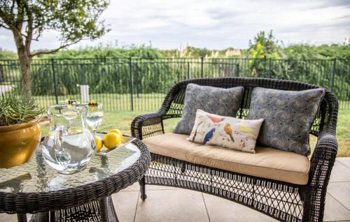 Sunset Valley Casa | Austin Charm Home by The Key Rentals
