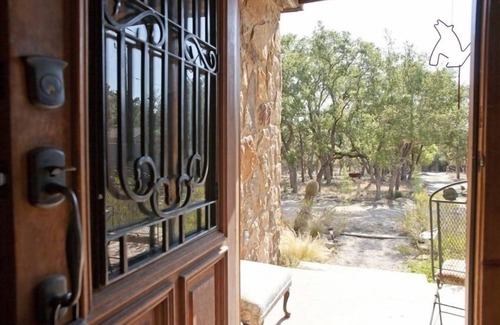 Long Branch Valley Casa | ¡Límites de la ciudad de Austin - por 7000 Acre Hill Country Preserve! ¡Piscina privada!