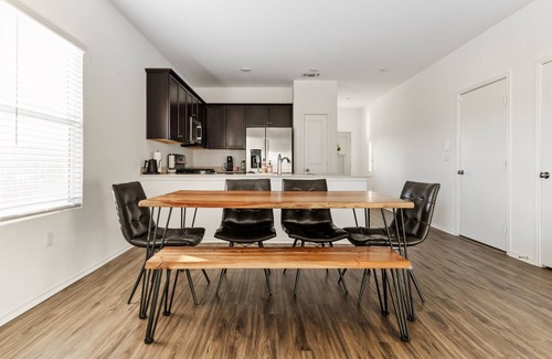 Del Valle Casa | Austin Getaway: Come, Stay, And Play! 4 Bedroom Home by RedAwning
