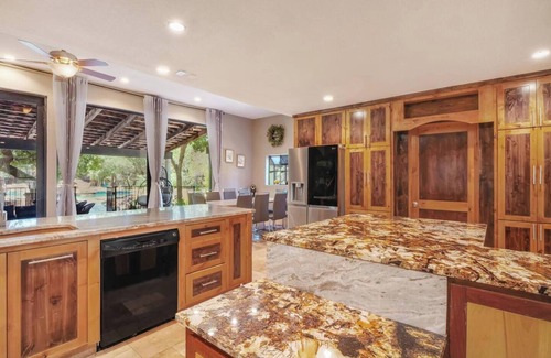 Hudson Bend Casa | Austin | Lake Travis | 4/3.5 Pool Oasis & Tub| AVAIL ACL