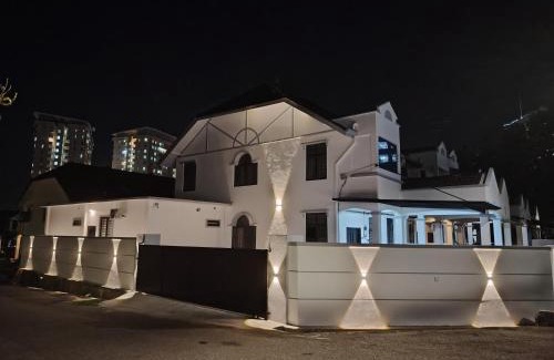 Bukit Baru Cabina | Austin Melaka