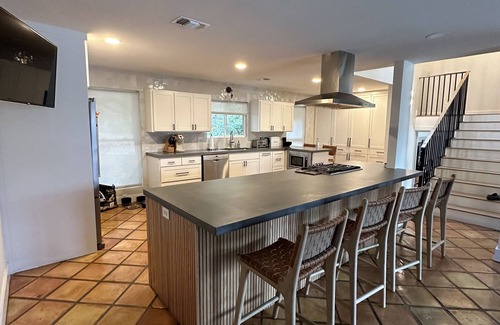 West Lake Hills Casa | Austin Paradise in the hills just 4 miles from downtown and 2 miles to Zilker.