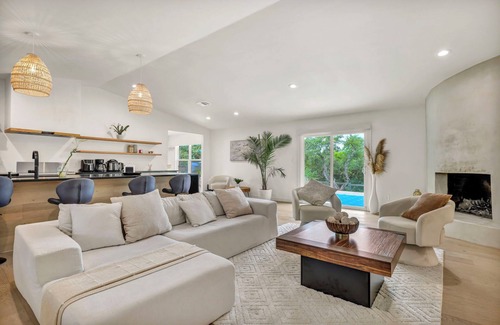 West Oak Hill Casa | Austin Sanctuary: Modern Haven Near Zilker Park
