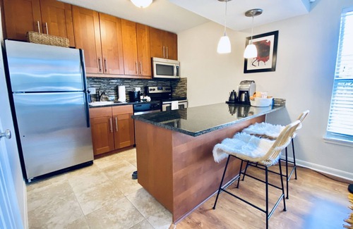 Allandale Condominio | Austin Style Extended Stay Close to Everything