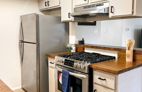 Franklin Park Casa | Austin Trio: 3bd near Congress, 6th, and Airport!