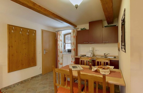 Bad Birnbach Apartamento | Suite de descarga | Suite amueblada con amor con balcón en el 1er piso