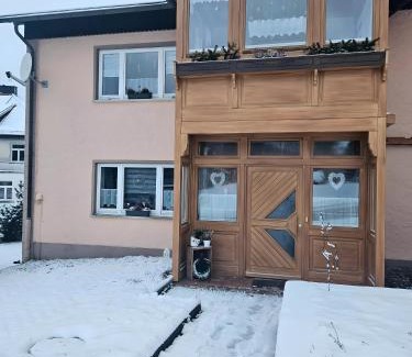 Bischofsgruen Apartamento | Auszeit zwischen Fellnasen