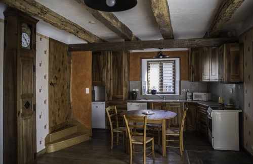 Lassouts Casa | Autentic and picturesque Gite de la Tambourde. Overnight stays on request.