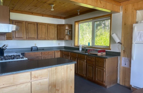 Juneau Cabina | Authentic Alaska Wilderness Adventure