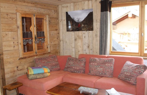 Les Brevieres Apartamento | PISO AUTÉNTICO y espaciosa (6 personas) PIE 50M. Domingo / Domingo