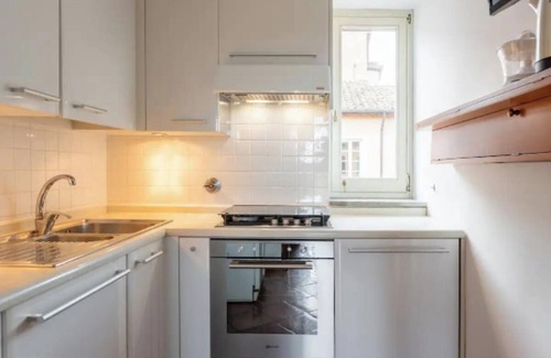 Rione XIV Borgo Apartamento | Authentic Architectural Gem in the Heart of Rome