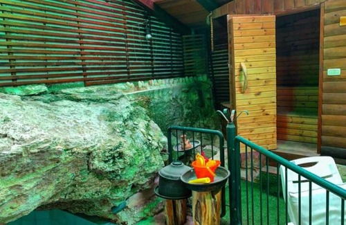 Nazareth Villa | Authentic cave pool villa