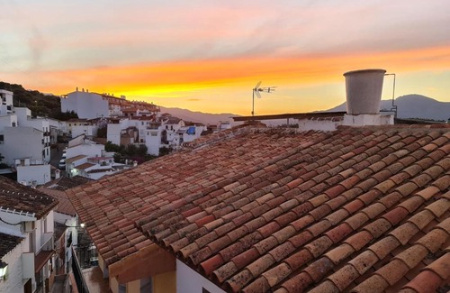 Guaro Casa | Authentic Charming Spanish Casa over 100 years old