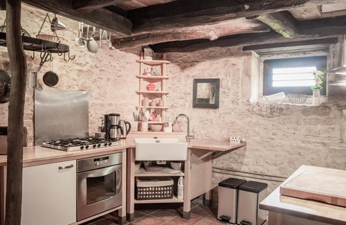 Puy-l'Eveque Casa | Authentic country house with new private pool