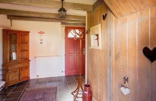 Saint-Sernin-du-Bois Casa | Authentic Gîte in the bourgogne Hahasiah
