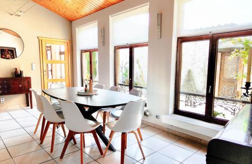 Bilzen Casa | Authentic house with playroom and infrared sauna