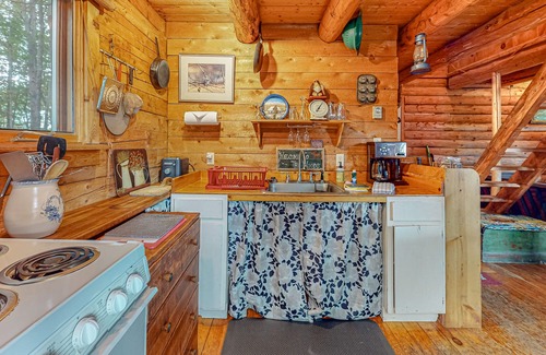 Jefferson Casa | Authentic log cabin with Mt Washington view