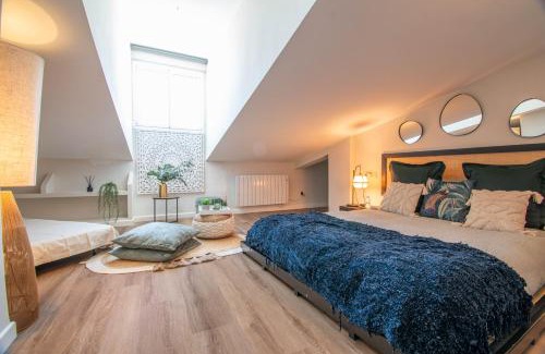 Barrio de La Latina Apartamento | Authentic Madrid Experience -Plaza Mayor 7min walk - Spectacular view - Champagne