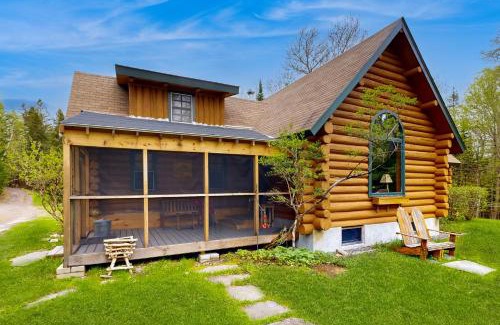Greenville Casa | Authentic Maine Log Cabin