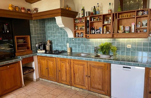 Cabris Otro | Authentic Mas in the middle of a magnificent property. Impressive view.