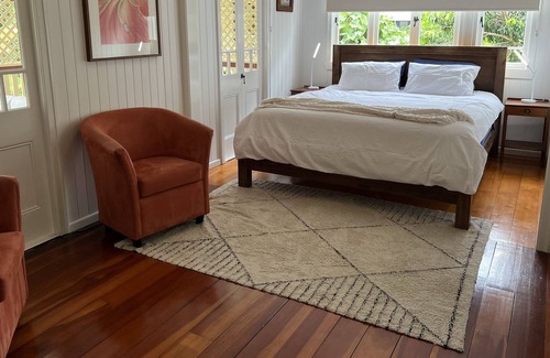 Bardon Casa | Authentic Queenslander in the heart of Brisbane