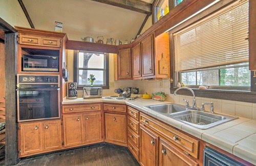 Shelby Cabina | Authentic Retreat w/ Private Dock on Coosa River!