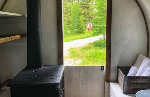 Eureka Alquiler De RV | auténtico vagón pastor que acampa cerca de las áreas silvestres en Kootenai NFS