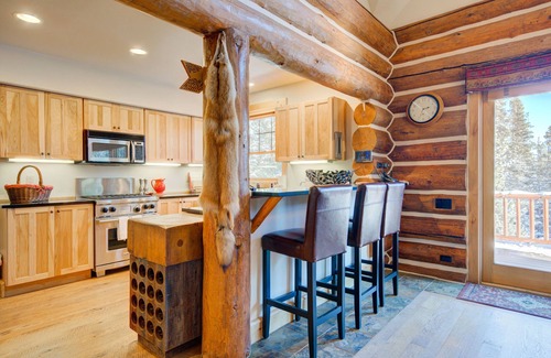 Powder Ridge Casa | Authentic Ski-in Ski-out Powder Ridge Log Cabin