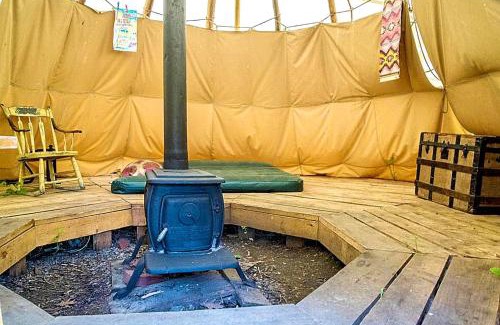 Chatham Otro | Authentic Tipi Set in the Stunning Woodland of the White Mountain National Forest, New Hampshire