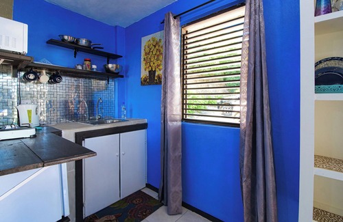 Bois d'Orange Apartamento | Authentic tropical retreat 15 minutes to beach and Mall One bedroom