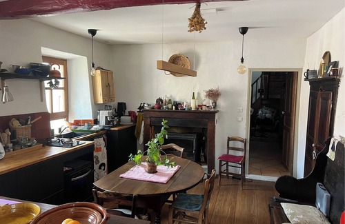Sorio Casa | Authentic village house - 3 rooms 2 bathrooms 2 kitchens