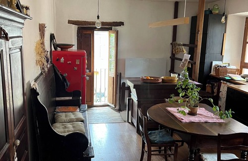 Sorio Casa | Authentic village house - 3 rooms 2 bathrooms 2 kitchens