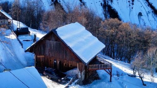Le Chalmieu Casa | Authentique grange savoyarde