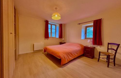 Cenevieres Casa | Authentique maison quercynoise à 4 kms de St Cirq Lapopie