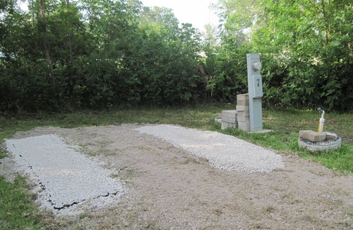 Cedar Lane Casa | Automated RV Space check in at Alexsandrarvpark.com - Full Hook Up Spaces Only