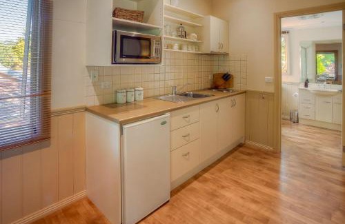 Bright Casa | Autumn Abode Cottages - One