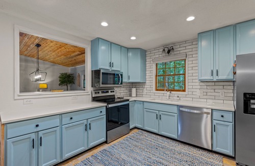 Highlands Hills Casa | Autumn Ridge, 3/2, peaceful/ secluded...1.5 mi from Highlands and fast internet!