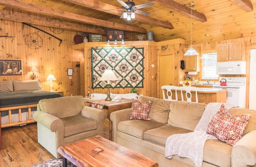 Lexington Cabaña | Autumn Ridge Cottages