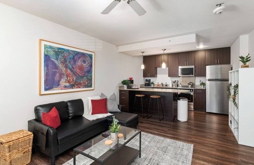 Prairie Village Apartamento | Autumn Seas 1 BR Free parking Wi-Fi and Gym access