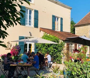 Commarin Cama Y Desayuno | Aux couleurs de Commarin CHAMBRES d'hôtes