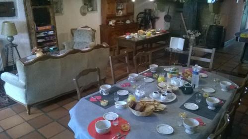 Pouilly-sous-Charlieu Cama Y Desayuno | Aux Ronzières