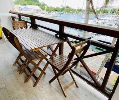 Pointe-a-Pitre Apartamento | Aux vents des rhums au cœur de la Marina du Gosier avec vue imprenable